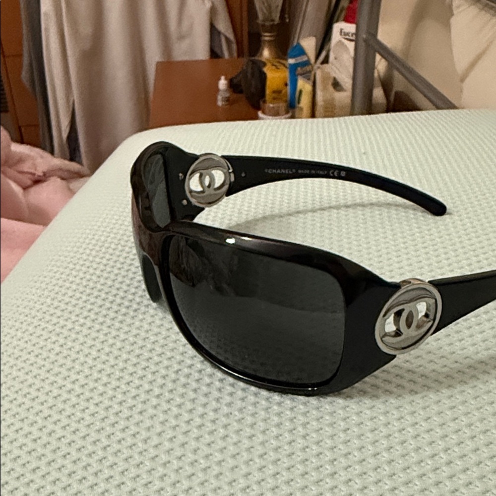 CHANEL Black Sunglasses with Silver Accents - Picture 5 of 7